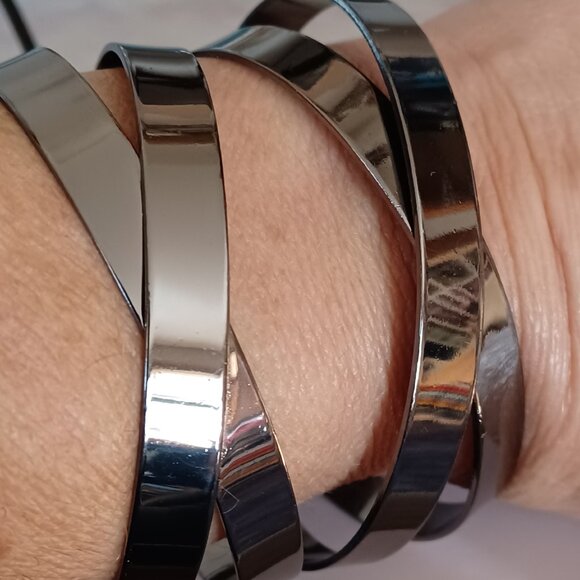 NWT PAPARAZZI  RETRO CUFF WRAP BRACELET - Picture 1 of 1